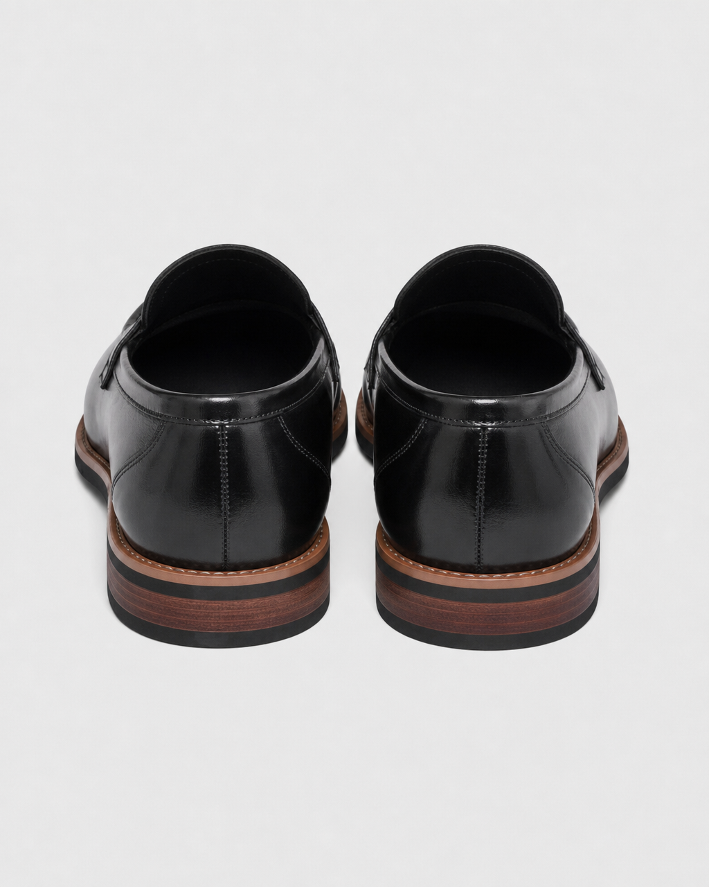 Black bit heel view