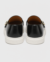 Black bit heel view