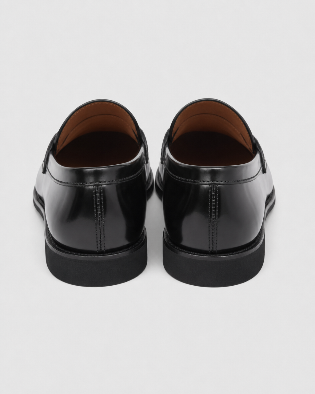 Black bit heel view