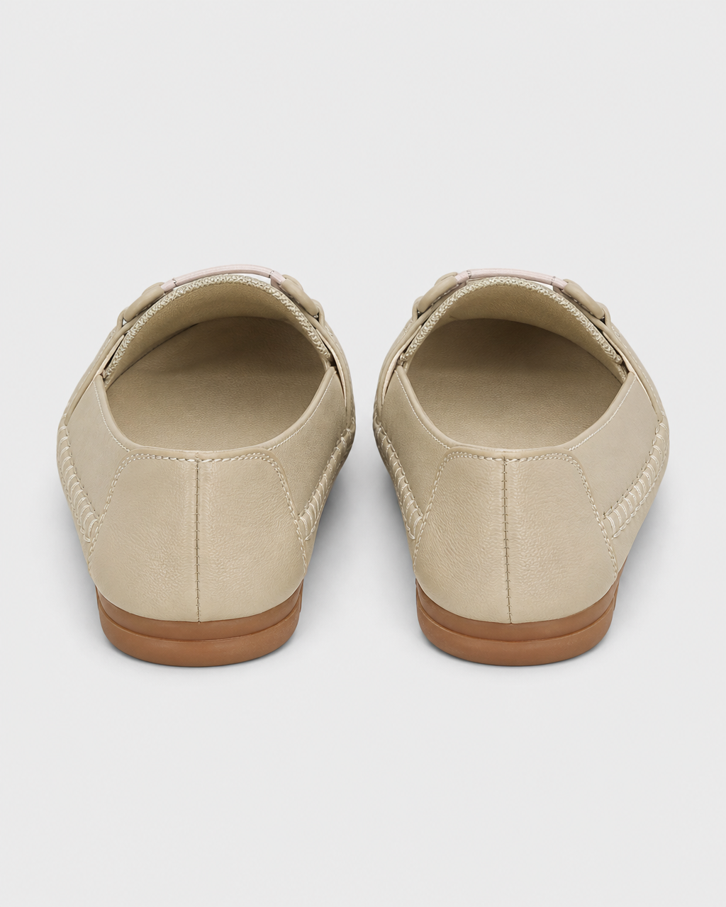 Cream bit heel view
