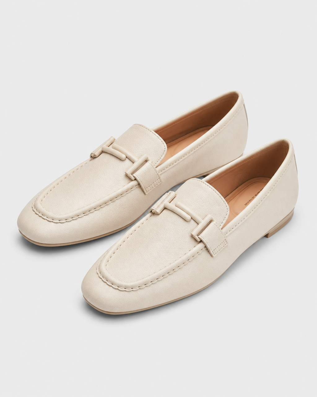 Cream flat