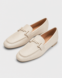 Cream flat