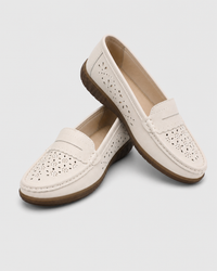 Pair of cream platform