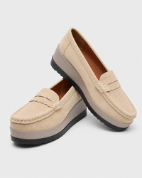Pair of cream platform
