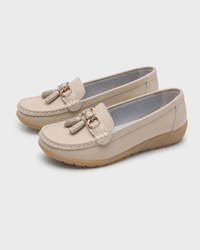 Cream tassel