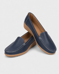 Pair of navy flat